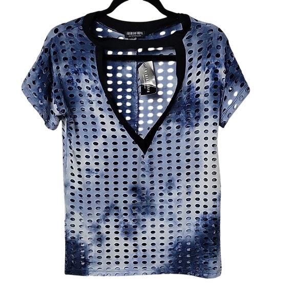 Fashion Nova The Only One Tee Blue Distressed V Neck Top Womens Size XS NWT - Picture 1 of 9